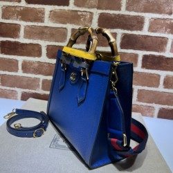Borsa tote piccola Gucci Diana 702721 Blu