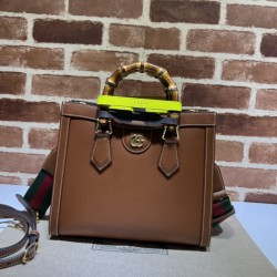 Borse Replica tote piccola Gucci Diana 702721 Marrone