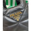 Borsa tote Prada piccola in pelle nappa con impunture 1BG451 nera
