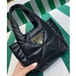 Borsa tote Prada piccola in pelle nappa con impunture 1BG451 nera