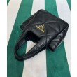Borsa tote Prada piccola in pelle nappa con impunture 1BG451 nera