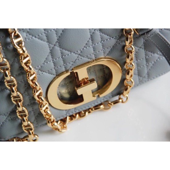 Sito Replica Borsa Caro piccola Christian Dior in pelle di vitello Cannage Blu nuvola imitazioni Miglior Prezzo Borsa Caro piccola Christian Dior in pelle di vitello Cannage Blu nuvola Replica