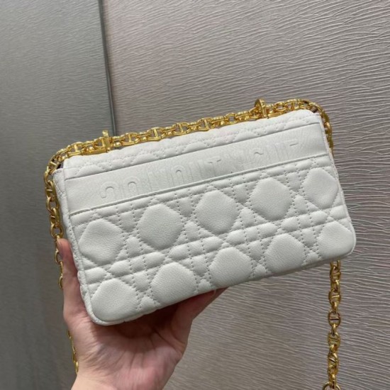 Sito Replica Borsa Caro piccola Christian Dior in pelle di vitello Cannage bianca imitazioni Miglior Prezzo Borsa Caro piccola Christian Dior in pelle di vitello Cannage bianca Replica