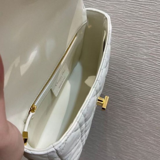 Sito Replica Borsa Caro piccola Christian Dior in pelle di vitello Cannage bianca imitazioni Miglior Prezzo Borsa Caro piccola Christian Dior in pelle di vitello Cannage bianca Replica