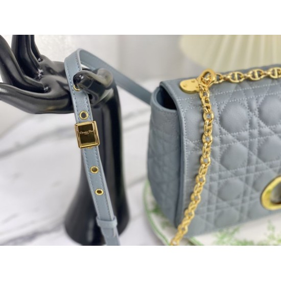 Sito Replica Imitazione Christian Dior Borsa Dior Caro grande azzurro imitazioni Miglior Prezzo Imitazione Christian Dior Borsa Dior Caro grande azzurro Replica