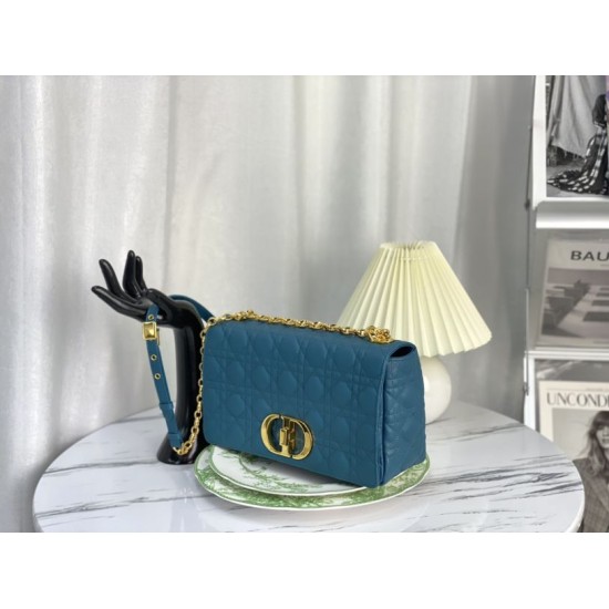 Sito Replica Christian Dior Perfetta Dior Caro grande Blu imitazioni Miglior Prezzo Christian Dior Replica Perfetta Dior Caro grande Blu