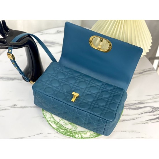 Sito Replica Christian Dior Perfetta Dior Caro grande Blu imitazioni Miglior Prezzo Christian Dior Replica Perfetta Dior Caro grande Blu
