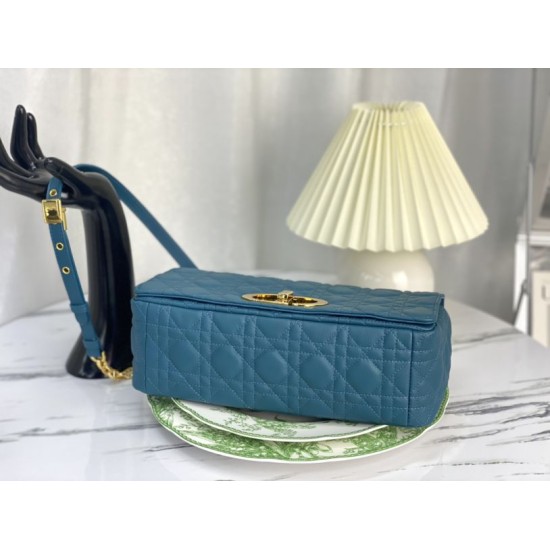 Sito Replica Christian Dior Perfetta Dior Caro grande Blu imitazioni Miglior Prezzo Christian Dior Replica Perfetta Dior Caro grande Blu