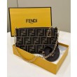 Fendi Baguette Pouch 8BS073 Borsa Caffè