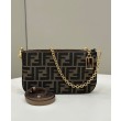 Fendi Baguette Pouch 8BS073 Borsa Caffè