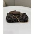 Fendi Baguette Pouch 8BS073 Borsa Caffè