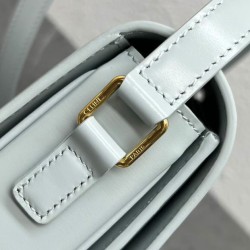 Sito Replica Borsa Celine Teen Triomphe in pelle di vitello lucida blu imitazioni Miglior Prezzo Borsa Celine Teen Triomphe in pelle di vitello lucida blu Replica