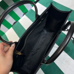 Sito Replica Borse Alta Qualità Prada Prada Symbole grande in pelle con impunture 1BA377 Nera imitazioni Miglior Prezzo Borse Replica Alta Qualità Prada Prada Symbole grande in pelle con impunture 1BA377 Nera