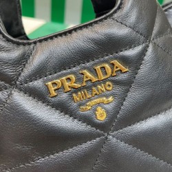 Sito Replica Borsa tote Prada piccola in pelle nappa con impunture 1BG451 nera imitazioni Miglior Prezzo Borsa tote Prada piccola in pelle nappa con impunture 1BG451 nera Replica