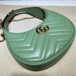 Mini borsa Gucci GG Marmont a forma di mezza luna 699514 Verde