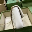 Portafoglio con catena mini porta carte Gucci GG Marmont 751526 Bianco