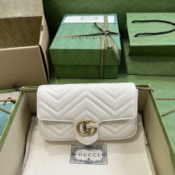 Portafoglio con catena mini porta carte Gucci GG Marmont 751526 Bianco