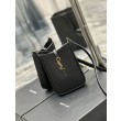 YSL Saint Laurent Le 5 A 7 Mini verticale in pelle conciata al vegetale nera