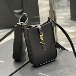 Miglior Prezzo YSL Saint Laurent Le 5 A 7 Mini verticale in pelle conciata al vegetale nera Replica