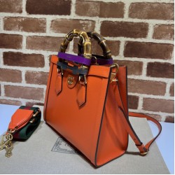 Sito Replica Borse tote piccola Gucci Diana 702721 Arancione imitazioni Miglior Prezzo Borse Replica tote piccola Gucci Diana 702721 Arancione