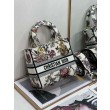 Borsa Christian Dior Medium Lady D-Lite Jardin Botanique Ricamo Bianco