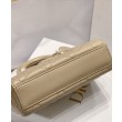 Bora Pari all'originale replica Christian Dior Micro Lady d-Joy Latte Patent Cannage Vitello Albicocca