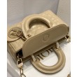 Bora Pari all'originale replica Christian Dior Micro Lady d-Joy Latte Patent Cannage Vitello Albicocca