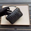 Bora Pari all'originale replica con motivo FF Mini Baguette Fendi nera