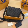 Borsa da uomo LV Trio Messenger G65 M46602
