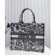Christian Dior Large Dior Book Tote Borse Imitazioni con motivo Plan de Paris ricamato nera / bianca