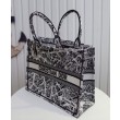 Christian Dior Large Dior Book Tote Borse Imitazioni con motivo Plan de Paris ricamato nera / bianca