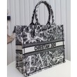 Christian Dior Large Dior Book Tote Borse Imitazioni con motivo Plan de Paris ricamato nera / bianca