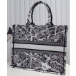 Christian Dior Large Dior Book Tote Borse Imitazioni con motivo Plan de Paris ricamato nera / bianca