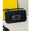 Custodia per telefono Fendi Baguette 7AS142 nera