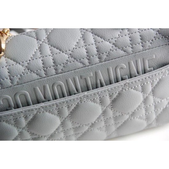 Sito Replica Borsa Caro piccola Christian Dior Cannage in pelle di vitello blu nuvola imitazioni Miglior Prezzo Borsa Caro piccola Christian Dior Cannage in pelle di vitello blu nuvola Replica