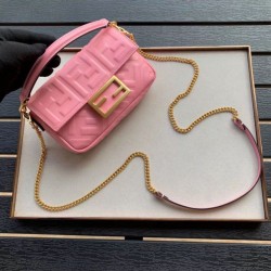 Sito Replica Borsa Fendi Mini Baguette Motivo FF Rosa imitazioni Miglior Prezzo Borsa Fendi Mini Baguette Motivo FF Rosa Replica