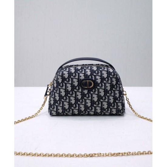 Sito Replica Borsa Christian Dior Mini 30 Montaigne D-Cosy blu scuro imitazioni Miglior Prezzo Borsa Christian Dior Mini 30 Montaigne D-Cosy blu scuro Replica