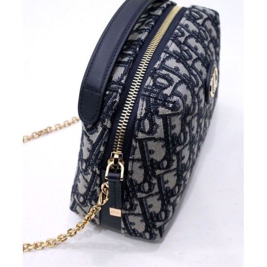 Sito Replica Borsa Christian Dior Mini 30 Montaigne D-Cosy blu scuro imitazioni Miglior Prezzo Borsa Christian Dior Mini 30 Montaigne D-Cosy blu scuro Replica