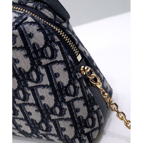 Sito Replica Borsa Christian Dior Mini 30 Montaigne D-Cosy blu scuro imitazioni Miglior Prezzo Borsa Christian Dior Mini 30 Montaigne D-Cosy blu scuro Replica