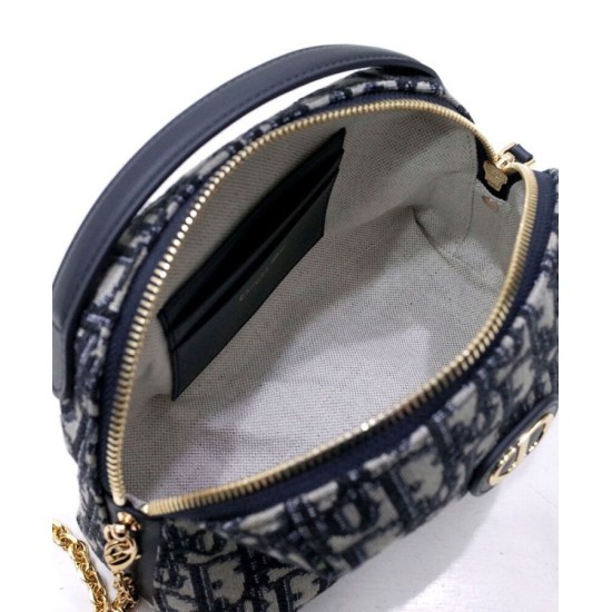 Sito Replica Borsa Christian Dior Mini 30 Montaigne D-Cosy blu scuro imitazioni Miglior Prezzo Borsa Christian Dior Mini 30 Montaigne D-Cosy blu scuro Replica