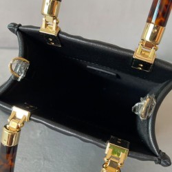 Sito Replica Borsa shopper Fendi Mini Sunshine 8BS051 nera imitazioni Miglior Prezzo Borsa shopper Fendi Mini Sunshine 8BS051 nera Replica
