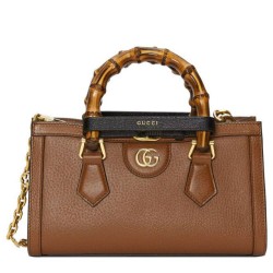 Miglior Prezzo Borsa a tracolla piccola Gucci Diana 735153 Caffè Replica