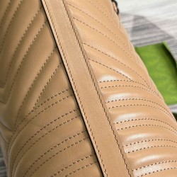 Sito Replica Borse Alta Qualità tote grande Gucci GG Marmont 739684 Albicocca imitazioni Miglior Prezzo Borse Replica Alta Qualità tote grande Gucci GG Marmont 739684 Albicocca