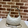 Mini borsa a forma di mezzaluna Gucci GG Marmont 699514 bianca