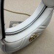 Mini borsa a forma di mezzaluna Gucci GG Marmont 699514 bianca
