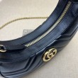 Mini borsa a forma di mezzaluna Gucci GG Marmont 699514 nera