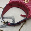 Mini borsa a forma di mezzaluna Gucci GG Marmont 699514 rossa