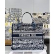 Borse Replica a mano Christian Dior grande con libro blu scuro