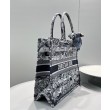 Borse Replica a mano Christian Dior grande con libro blu scuro