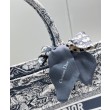 Borse Replica a mano Christian Dior grande con libro blu scuro